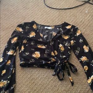 Cute flower crop shirt !